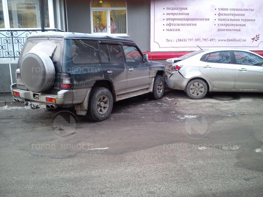 Митсубиси не едет назад