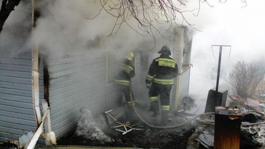 девочки сожгли дом