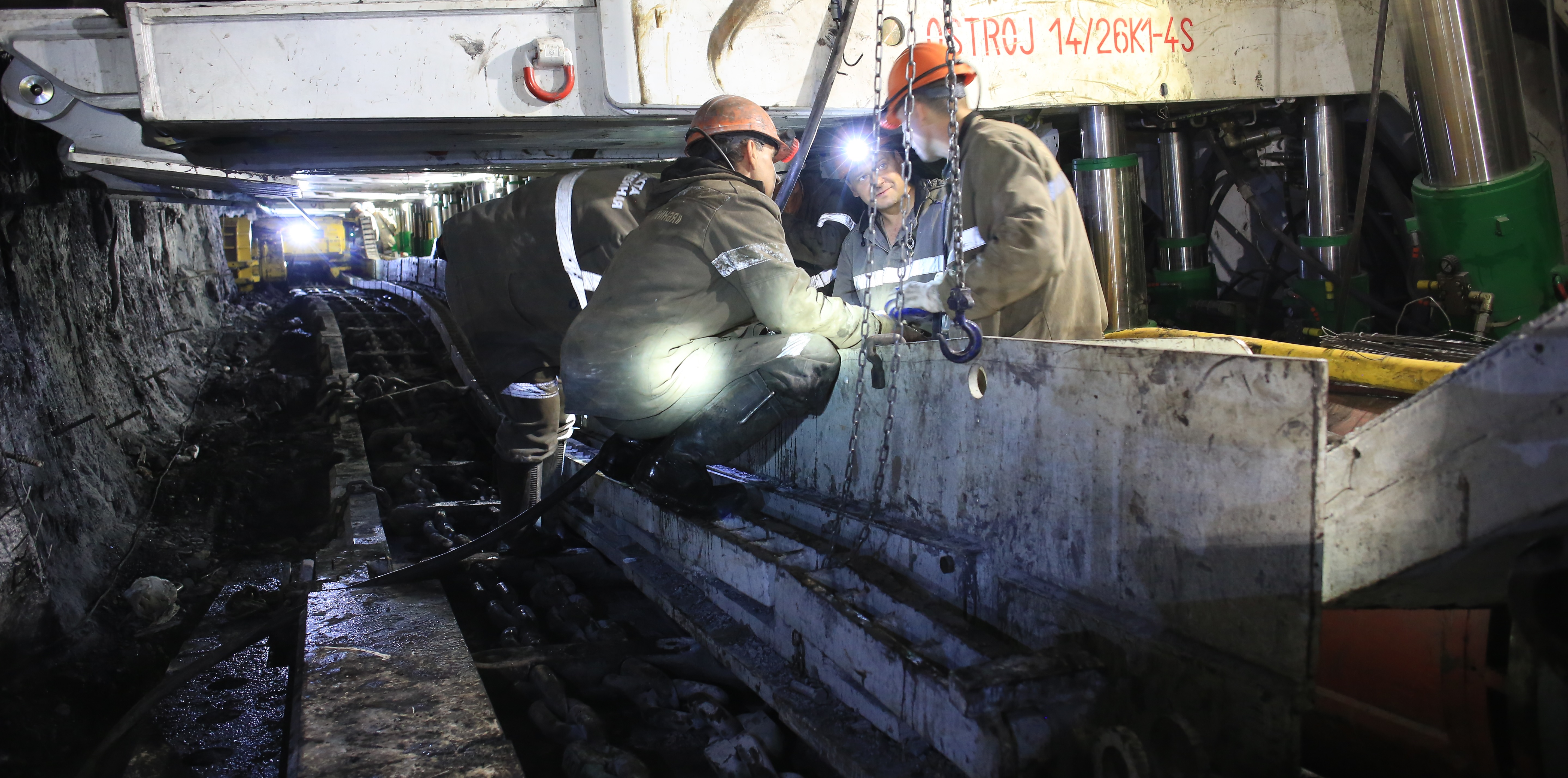 шахта юбилейная новокузнецк. щедрухинская обогатительная фабрика. шахта юбилейная шахты. шахта юбилейная новокузнецк. директор шахты юбилейная новокузнецк.