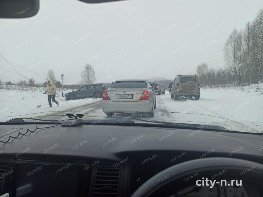 В новокузнецком районе полицейские устанавливают обстоятельства дтп с участием автобуса