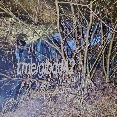 Кузбассовец с признаками опьянения перевернул ВАЗ в канаву с водой (ФОТО) Кузбассовец с признаками опьянения перевернул ВАЗ в канаву с водой (ФОТО)