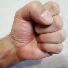 Кузбассовец ударил сожительницу, а она упала, ударилась головой и умерла Кузбассовец ударил сожительницу, а она упала, ударилась головой и умерла