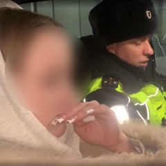 В Новокузнецке две будущие автоледи с красивыми ногтями по очереди били чужим Марком II чужой Хёндай, пока им не помог добрый дяденька (ФОТО, ВИДЕО) В Новокузнецке две будущие автоледи с красивыми ногтями по очереди били чужим Марком II чужой Хёндай, пока им не помог добрый дяденька (ФОТО, ВИДЕО)