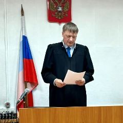 В Кузбассе директор школы начисляла выплаты сотрудникам, а потом забирала их себе В Кузбассе директор школы начисляла выплаты сотрудникам, а потом забирала их себе