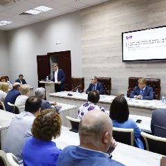 � �������� ������� ����� ���������� ������� �� 2025 ���: ������ � 200,1 ���� ������, ������� � 255,8 ���� (����)
