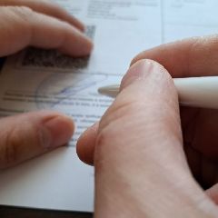 В Кузбассе соцработница обманом оформила на себя квартиру 101-летней участницы Великой Отечественной войны В Кузбассе соцработница обманом оформила на себя квартиру 101-летней участницы Великой Отечественной войны