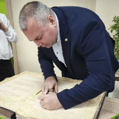 � ������������� ��������� ������� ����� ���������� ��������� (����, �����)